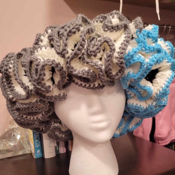 Extreme Ruffle Crochet Hat - Picture 3 of 8